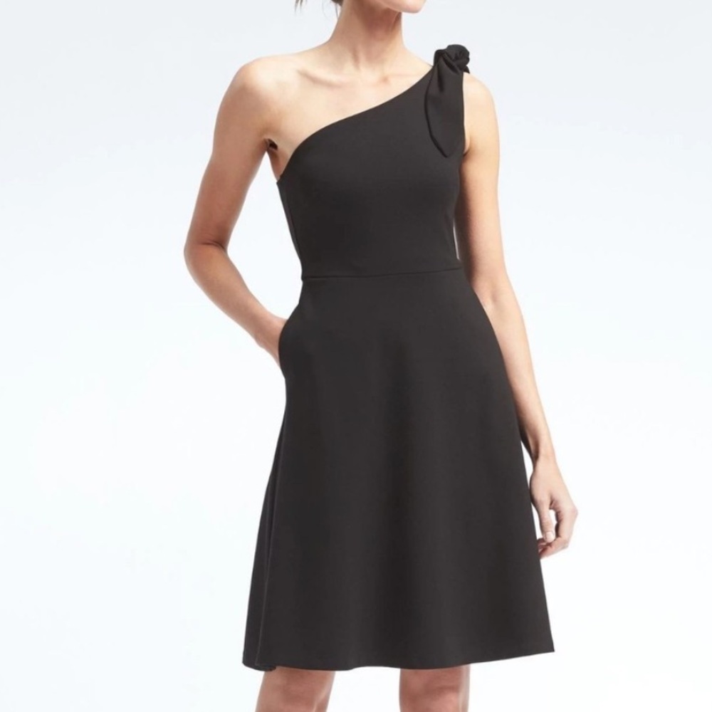 Banana Republic One Shoulder Ponte Fit and Flare A Line Midi Dress Black 12